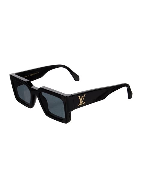 LV Clash Square Large Sunglasses . .